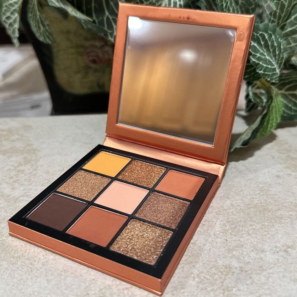 Huda Beauty TOPAZ Obsessions Eyeshadow Palette NEW